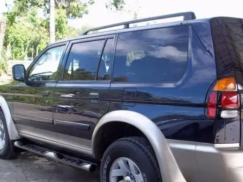 Mitsubishi Montero Sport L S 2002