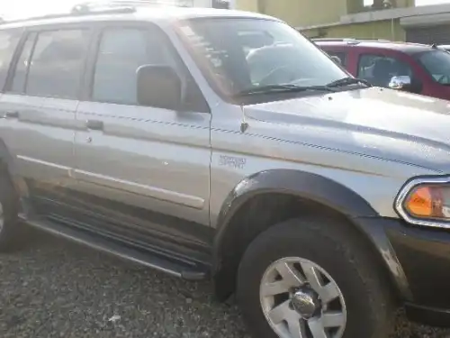 Mitsubishi Montero Sport LS 2000