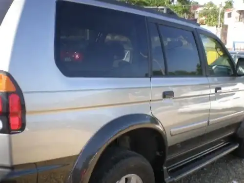 Mitsubishi Montero Sport LS 2000