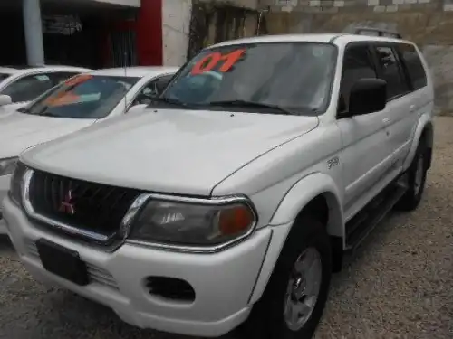 Mitsubishi Montero Sport XLS 2001