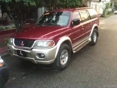 Mitsubishi Montero Sport precio 200mil