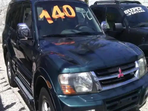 Mitsubishi Montero2001