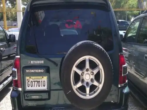 Mitsubishi Montero2001