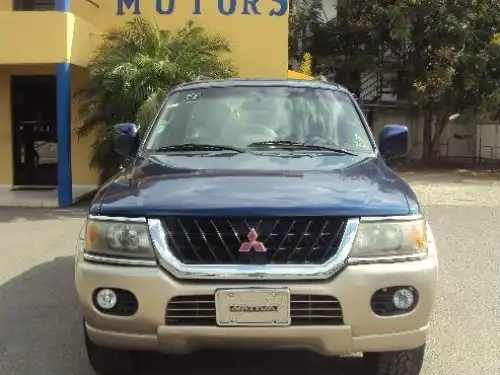 Mitsubishi Nativa  2000