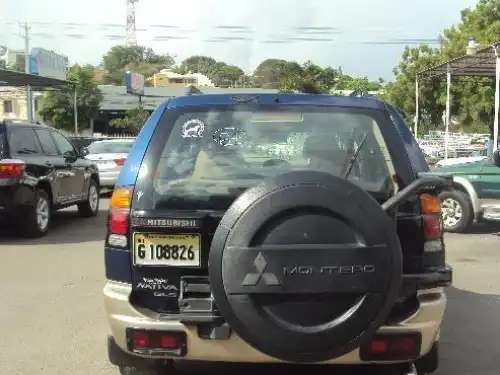 Mitsubishi Nativa  2000