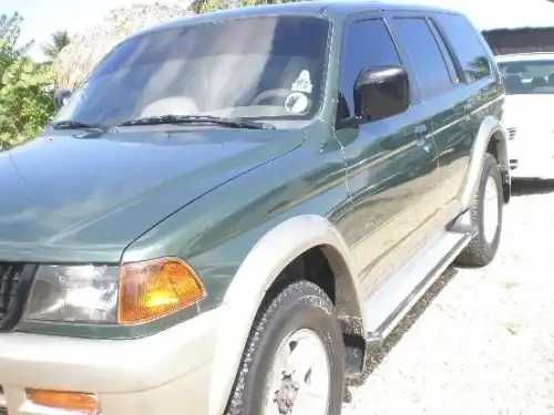 Mitsubishi Nativa Limited 1998