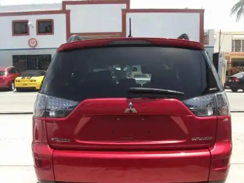 Mitsubishi Outlander  2008