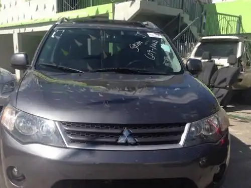 Mitsubishi Outlander  2009