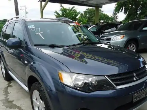 Mitsubishi Outlander  2009