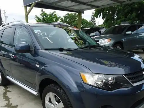 Mitsubishi Outlander  2009