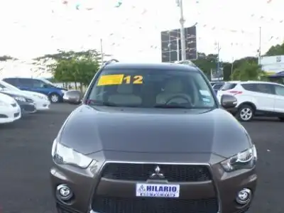 Mitsubishi Outlander  2012