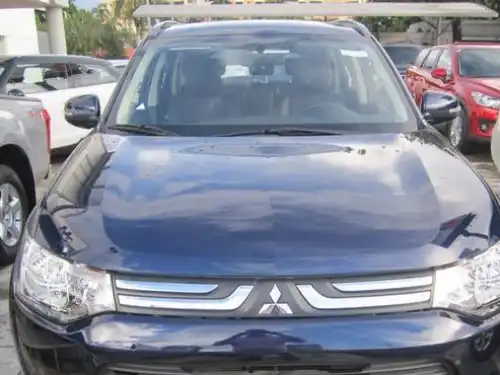 Mitsubishi Outlander  2014