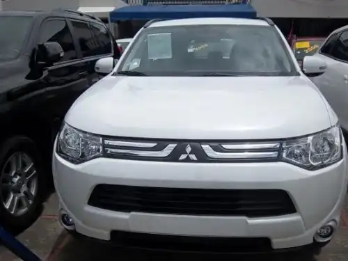 Mitsubishi Outlander Limited 2015