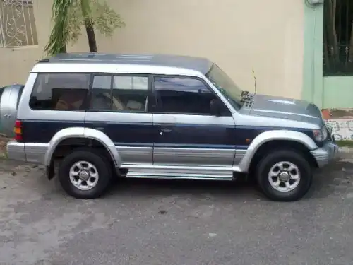 Mitsubishi Pajero  1998 Diesel Con 3 Filas De Asiento Y Precio Ne