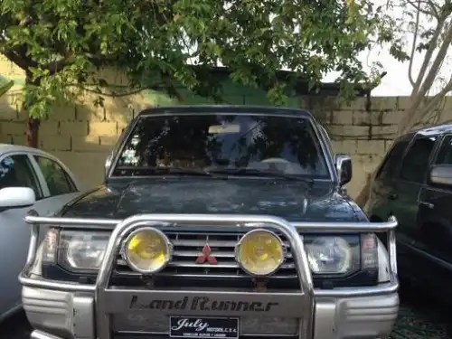 Mitsubishi Pajero  1999