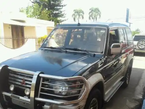 Mitsubishi Pajero  1999