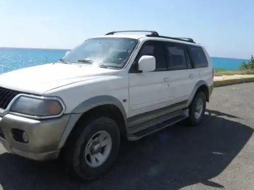 Mitsubishi nativa 2002 blanca 