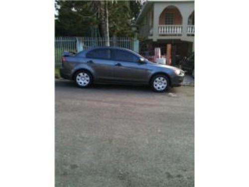 Mitsubishi Lancer 2009 cuatro puertas std