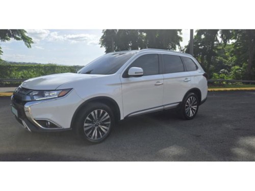 Mitsubishi Outlander 2020 3 filas de asientos