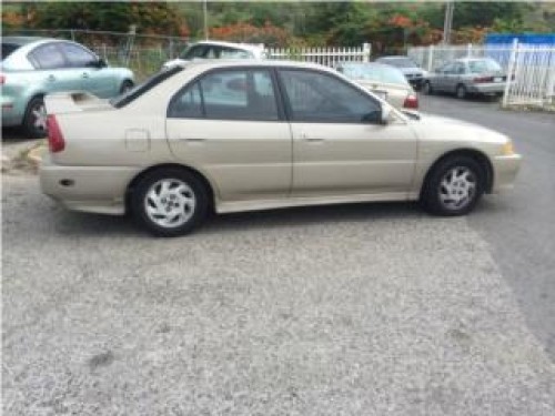 Mitsubishi Technica del 2000 $2,500