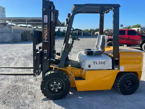 Montacargas TITÁN 2023