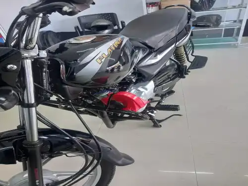 Motor bajaj 100cc 2022 poco uso 