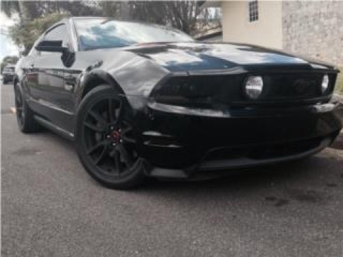 Mustang 5.0 Premium Package