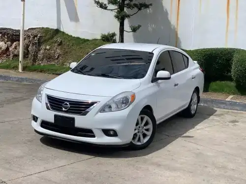 NISSAN VERSA 2014 SL LIMITED EDITION EL MAS FULL VERSION AMERICANO

