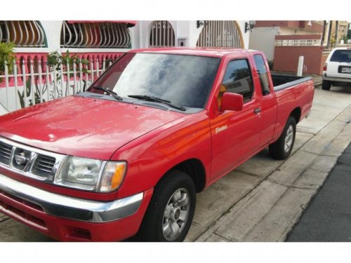 NISSAN FRONTIER 2000 4 CYL EN TREMENDAS CONDI