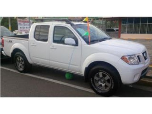 NISSAN FRONTIER PRO,4X4PIELSR, LLAMA