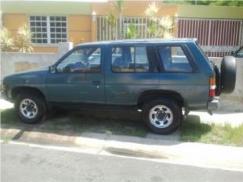 NISSAN PATHFINDER 1994 $1,300