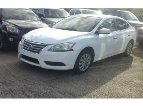 NISSAN SENTRA 2015 17K MILLAS. INMACULADO