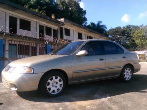 NISSAN SENTRA GXE 2000