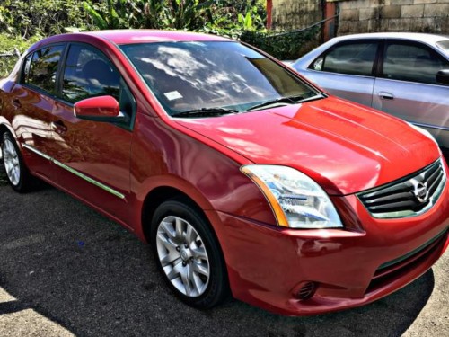 NISSAN SENTRA2010.