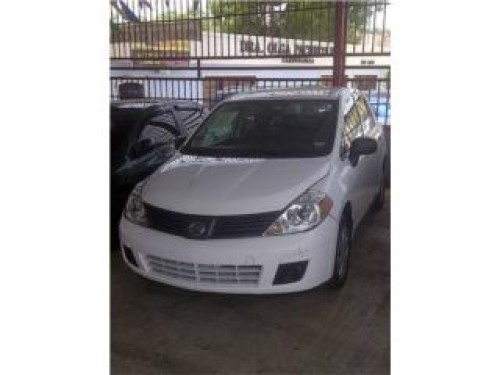 NISSAN VERSA 2010