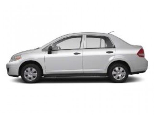 NISSAN VERSA 2010