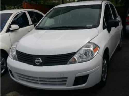 NISSAN VERSA 2011