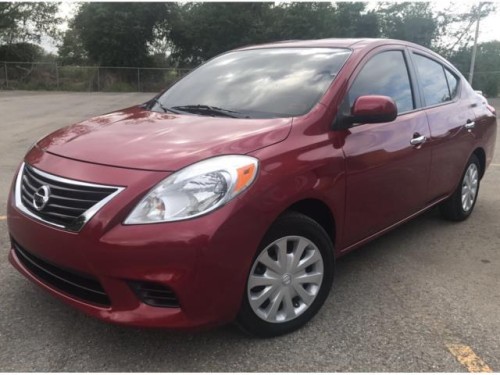 NISSAN VERSA 2014 EN LIQUIDACION