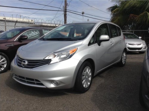 NISSAN VERSA 2016