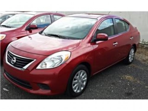 NISSAN VERSA, ECONOMICO EN GASOLINA