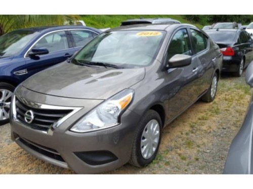 NISSAN VERSA SV -2015