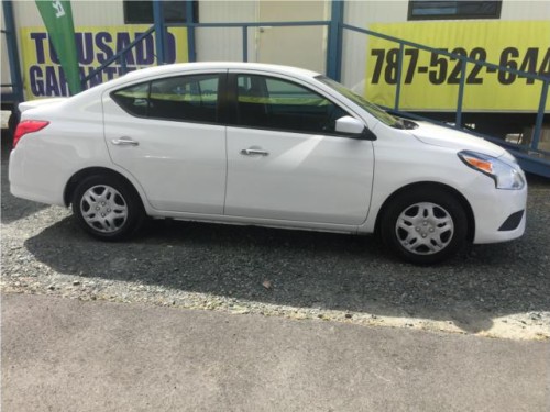 NISSAN VERSA SV 2015