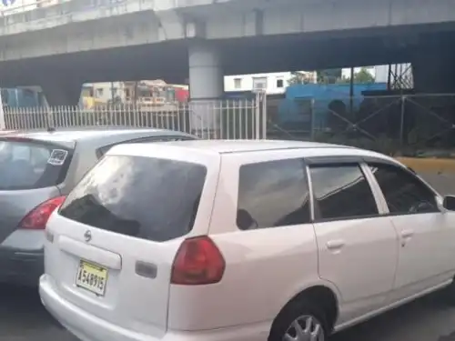 Nissan Ad Wagon  2004