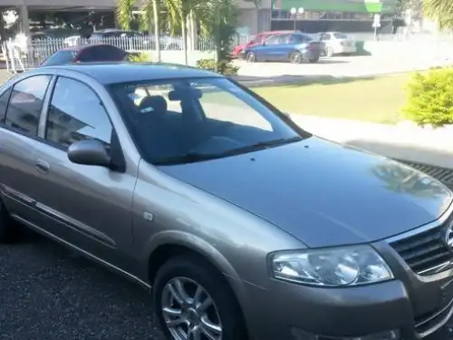 Nissan Almera  2011