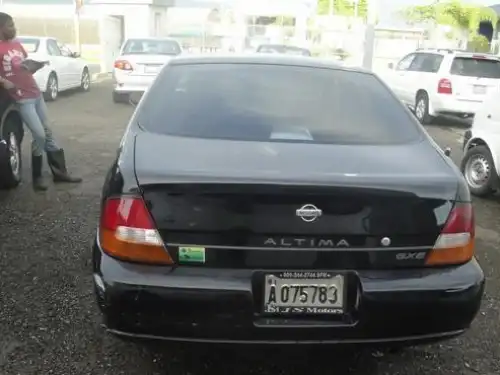 Nissan Altima  1998