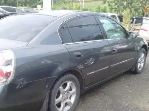 Nissan Altima  2005