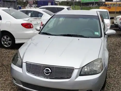 Nissan Altima  2006
