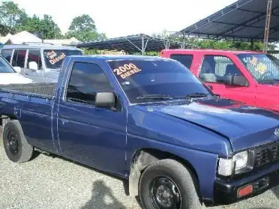 Nissan D 21  2000