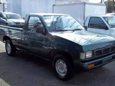 Nissan D212002