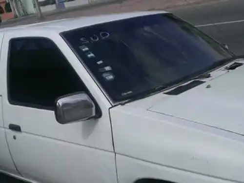 Nissan Frontier  1999